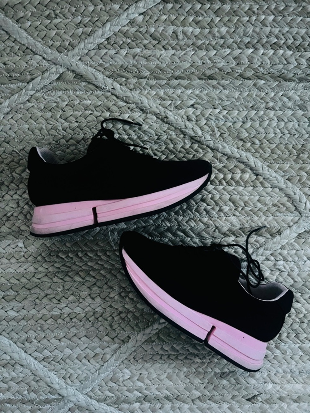 Pretty Ballerinas Black Lace-Up Sneakers with Pink Trim